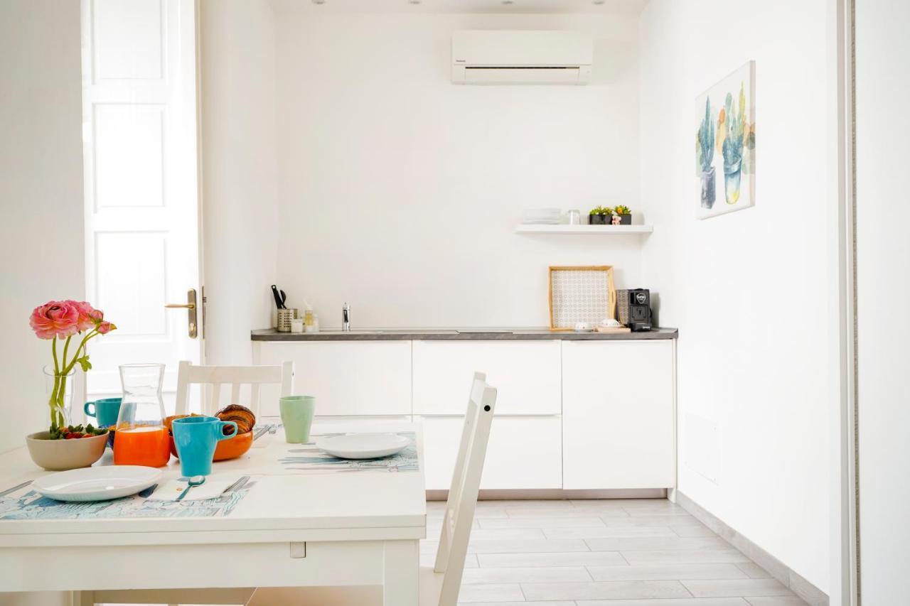 I 20 Archi Apartments Монополи Экстерьер фото
