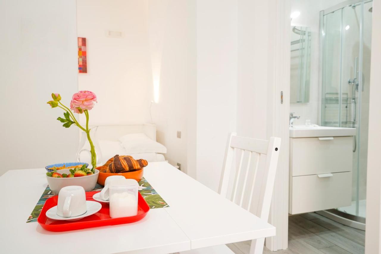 I 20 Archi Apartments Монополи Экстерьер фото